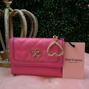 🩷🍒Juicy couture trifold pink wallet